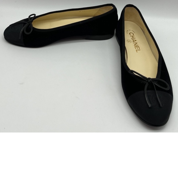 Chanel Black Velvet Ballerina Flat w/ Black Grosgrain CC Cap Toe sz 36.5 - Picture 1 of 6